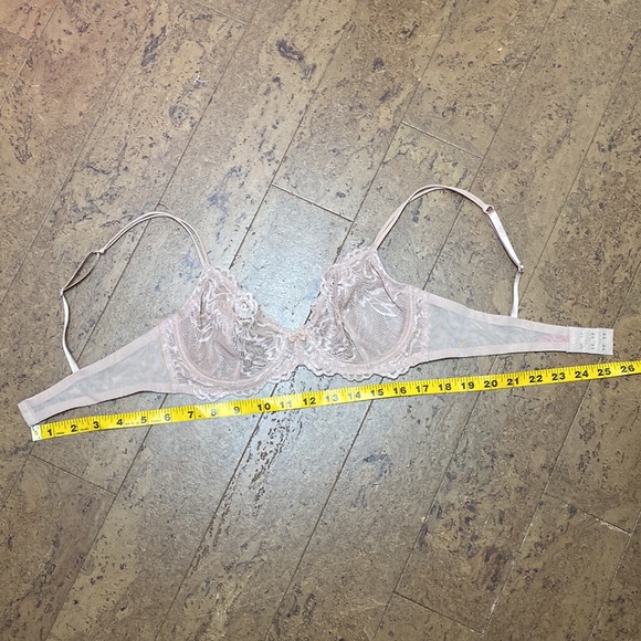 Triumph lace bra - Picture 8 of 9